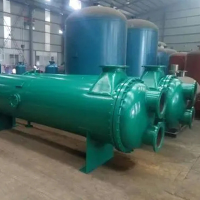 ตัวแลกเปลี่ยนความร้อนท่อเปลือก 200C 0.6MPA 600 มม. คอนเดนเซอร์ระบายความร้อนด้วยน้ำ